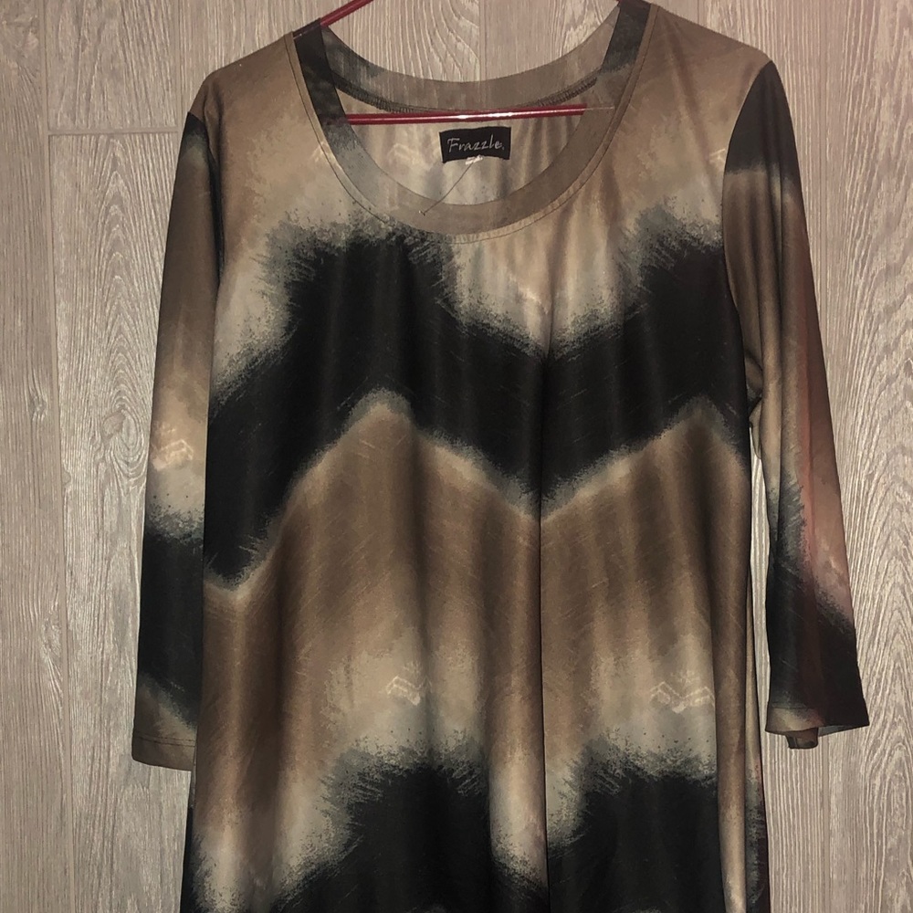 ⭐️⭐️⭐️Women’s Frazzle Blouse⭐️⭐️⭐️